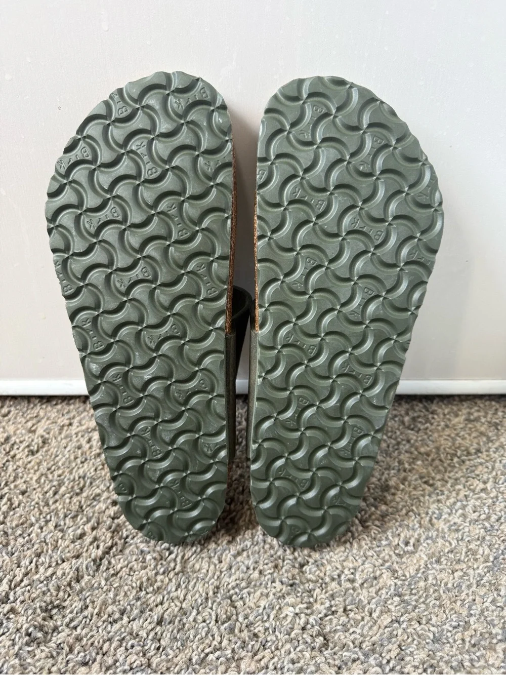 Birkenstock size 41  women’s Olive Green Toe-Post Suede Sandals